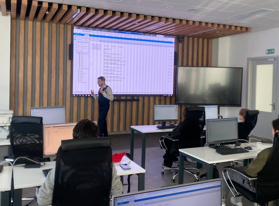 РЭУ им. Плеханова провели мастер-класс для учащихся с использованием ПО SILA Union